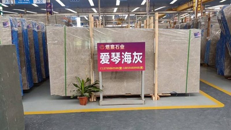 水磨石地面的施工工艺主要包括以下几个步骤：